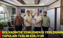 Bolvadin’de yenilenen iş yerlerinin tapuları teslim ediliyor