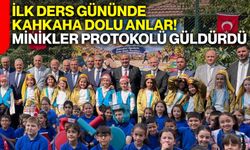 İlk ders gününde kahkaha dolu anlar! Minikler protokolü güldürdü