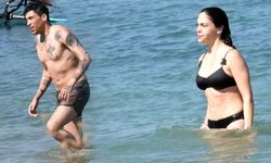 Öykü Karayel ile Can Bonomo’nun çeşme tatili devam ediyor