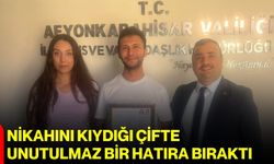 Nikahını kıydığı çifte unutulmaz bir hatıra bıraktı