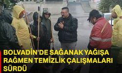 Bolvadin’de sağanak yağışa rağmen temizlik çalışmaları sürdü