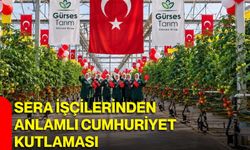 Sandıklı’da Sera İşçilerinden anlamlı Cumhuriyet kutlaması