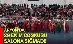 Afyon’da 29 Ekim coşkusu salona sığmadı!
