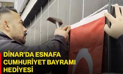 Dinar’da esnafa cumhuriyet bayramı hediyesi