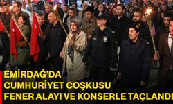 Emirdağ’da Cumhuriyet Coşkusu fener alayı ve konserle taçlandı