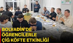 Bolvadin’de öğrencilerle çiğ köfte etkinliği