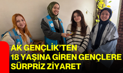 AK Gençlik’ten 18 yaşına giren gençlere sürpriz ziyaret