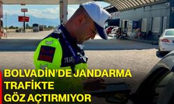 Bolvadin’de jandarma trafikte göz açtırmıyor
