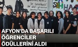 Afyon’da başarılı öğrenciler ödüllerini aldı