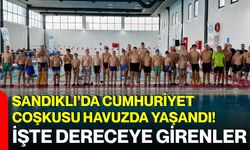 Sandıklı’da Cumhuriyet coşkusu havuzda yaşandı! İşte dereceye girenler