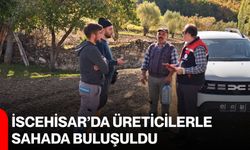 İscehisar’da üreticilerle sahada buluşuldu