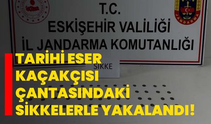 Tarihi eser kaçakçısı çantasındaki sikkelerle yakalandı!