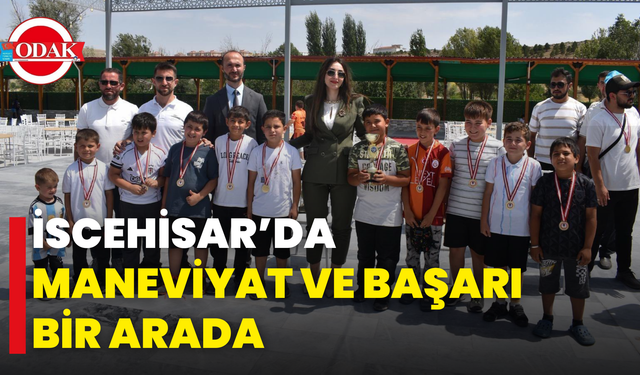 İscehisar’da Maneviyat Ve Başarı Bir Arada
