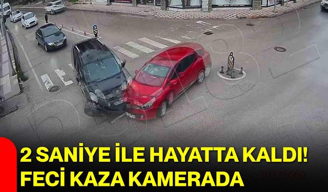 2 Saniye ile Hayatta Kaldı! Feci Kaza Kamerada