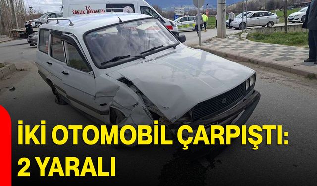 İki Otomobil Çarpıştı: 2 Yaralı