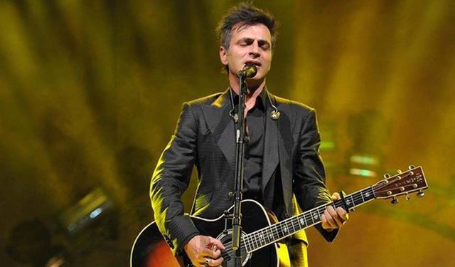 Teoman’dan şaşırtan itiraf: “Sahneye çıkana kadar emekliliği düşünüyorum”