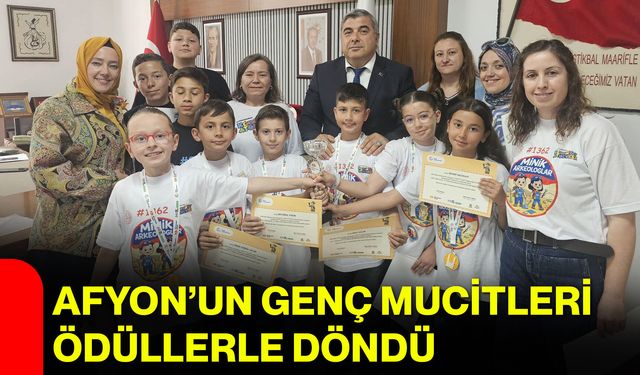 Afyon’un genç mucitleri ödüllerle döndü