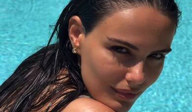 Özgü Kaya'dan tatil pozları! Fit görüntüsü dikkat çekti