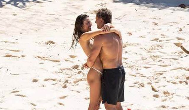 Alessandra Ambrosio’dan romantik “Evet”