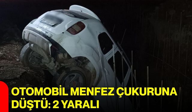 Otomobil menfez çukuruna düştü: 2 yaralı