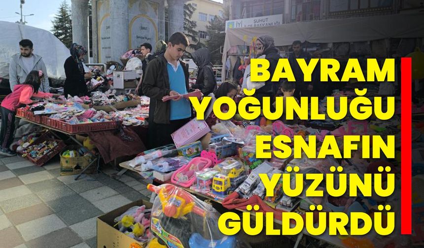 Bayram Yoğunluğu Esnafın Yüzünü Güldürdü