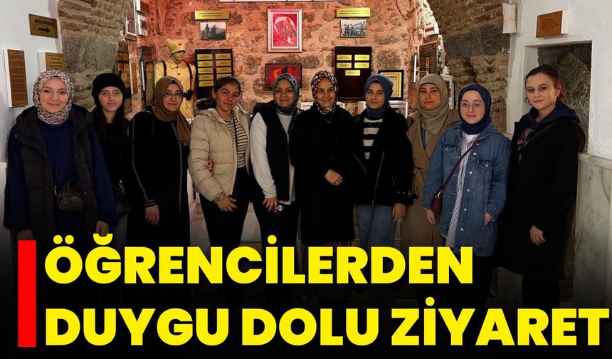Öğrencilerden Duygu Dolu Ziyaret