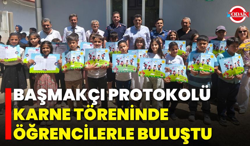 Başmakçı Protokolü Karne Töreninde Öğrencilerle Buluştu