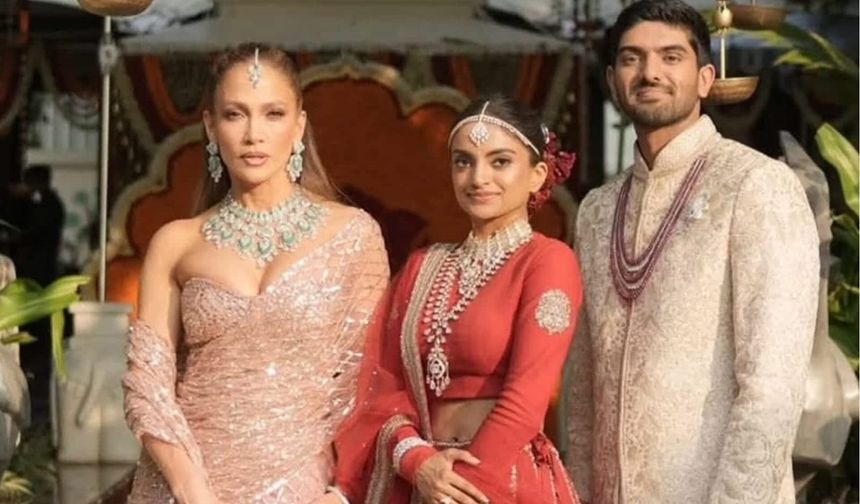 Jennifer Lopez O Düğünde 2 Milyon Dolar Kazandı