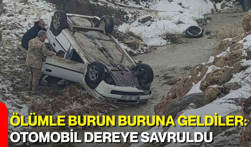 Ölümle Burun Buruna Geldiler: Otomobil Dereye Savruldu