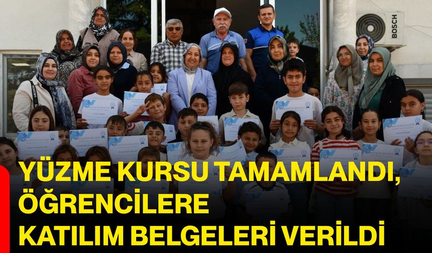 Yüzme kursu tamamlandı, öğrencilere katılım belgeleri verildi
