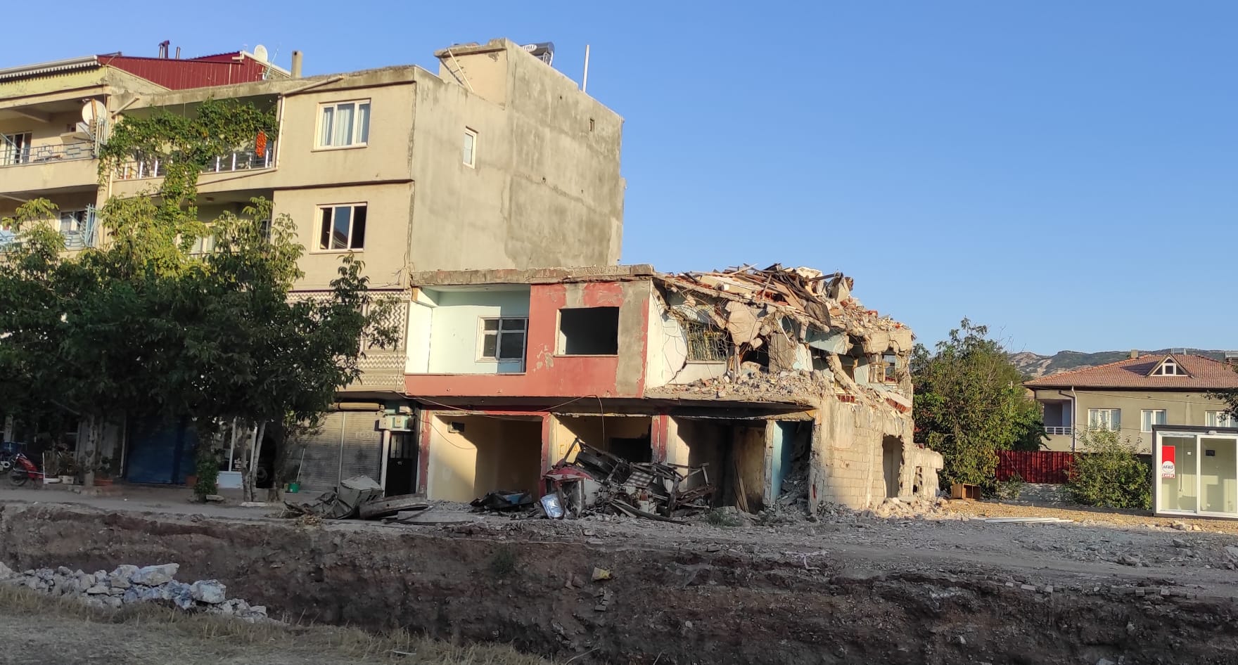 Odak muhabiri Nurbanu Soy deprem bölgesinde 
