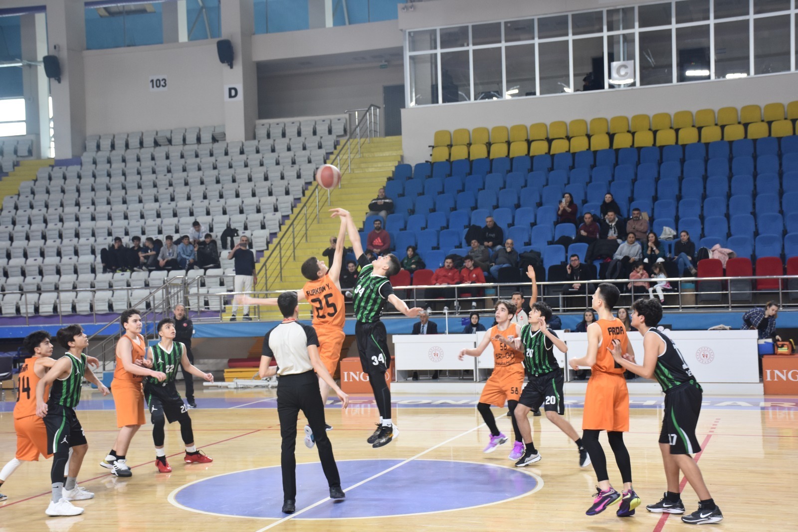 Basketbol U-14 2. Bölge Şampiyonası Afyonkarahisar’da başladı