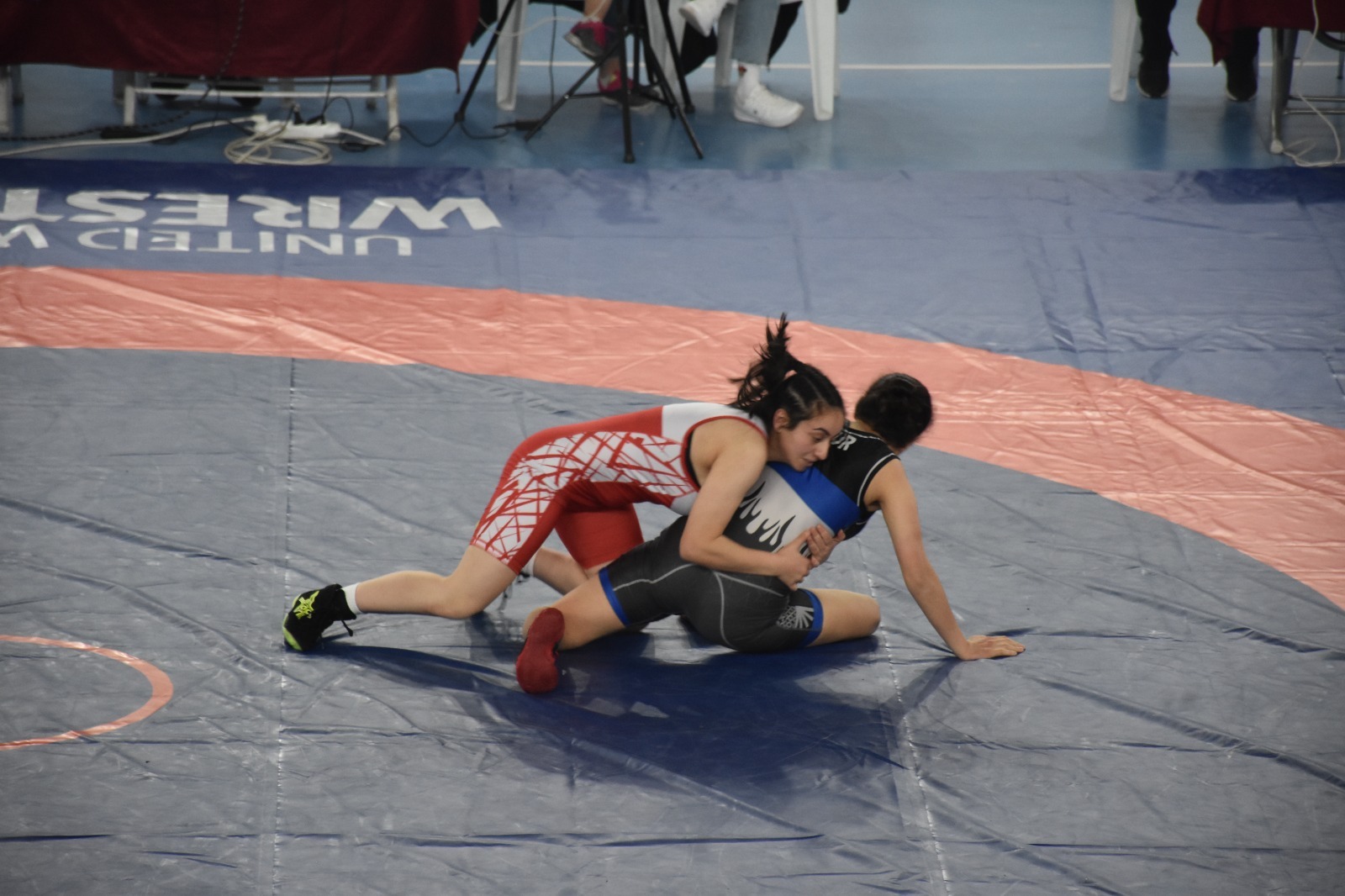 Buse Tosun U-17 Kadınlar Güreş Türkiye Şampiyonası başladı