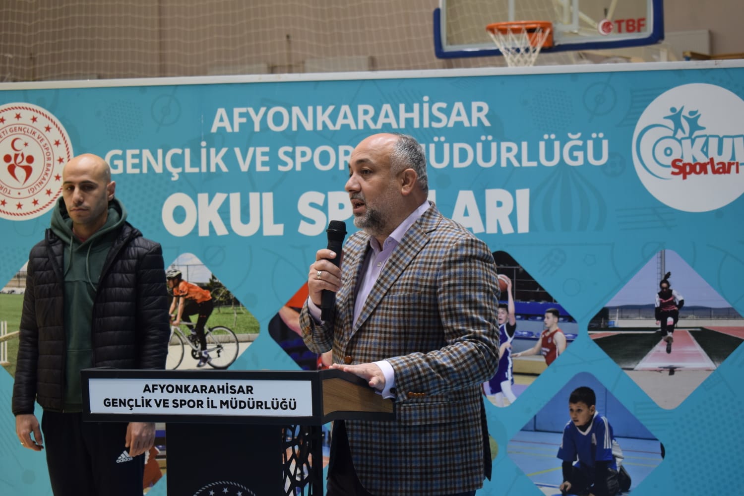 Afyonkarahisar'da Badminton heyecanı başladı