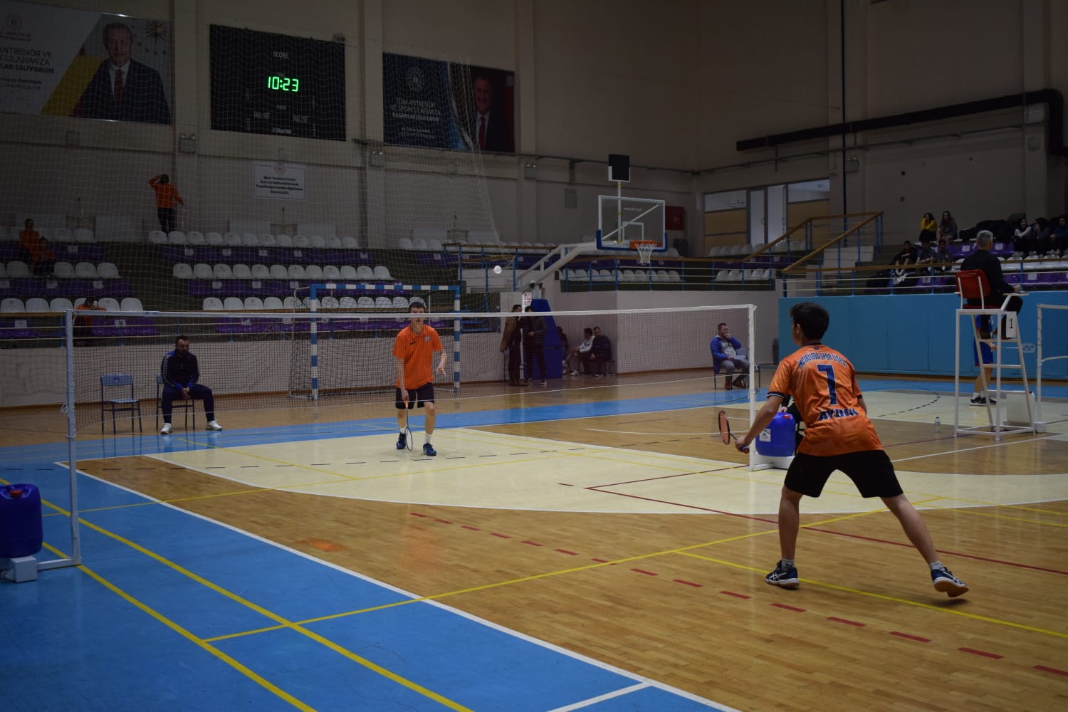 Afyonkarahisar'da Badminton heyecanı başladı