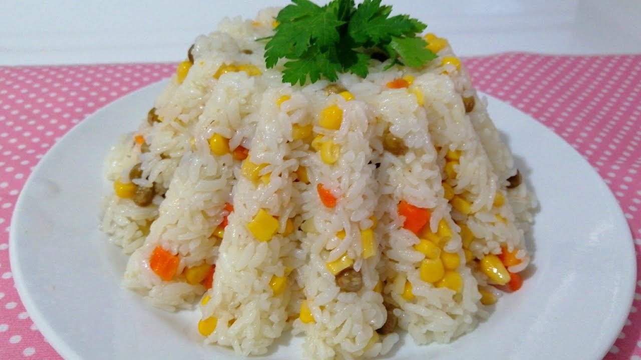 Garnitürlü Pirinc Pilavı