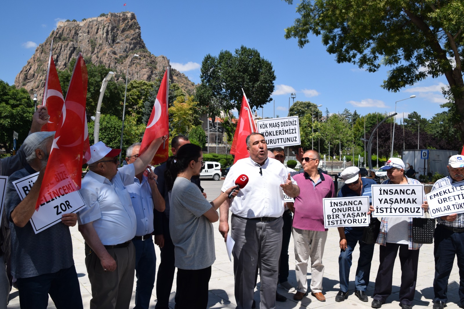 Mısırlıoğlu: AK Parti, emeklileri gözden çıkarmış!