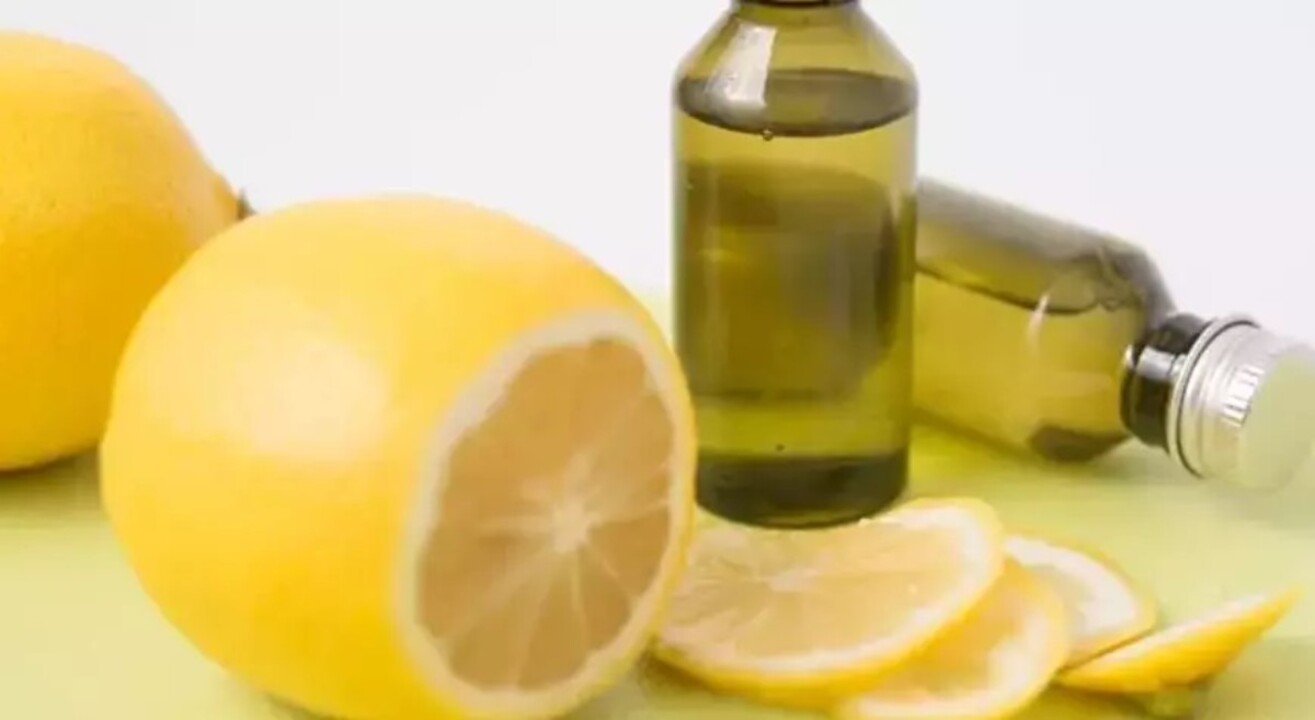 Limonun Bu Faydasini Ilk Kez Duyacaksiniz Cilde Surunce Bakin Neler Yapiyor 76219