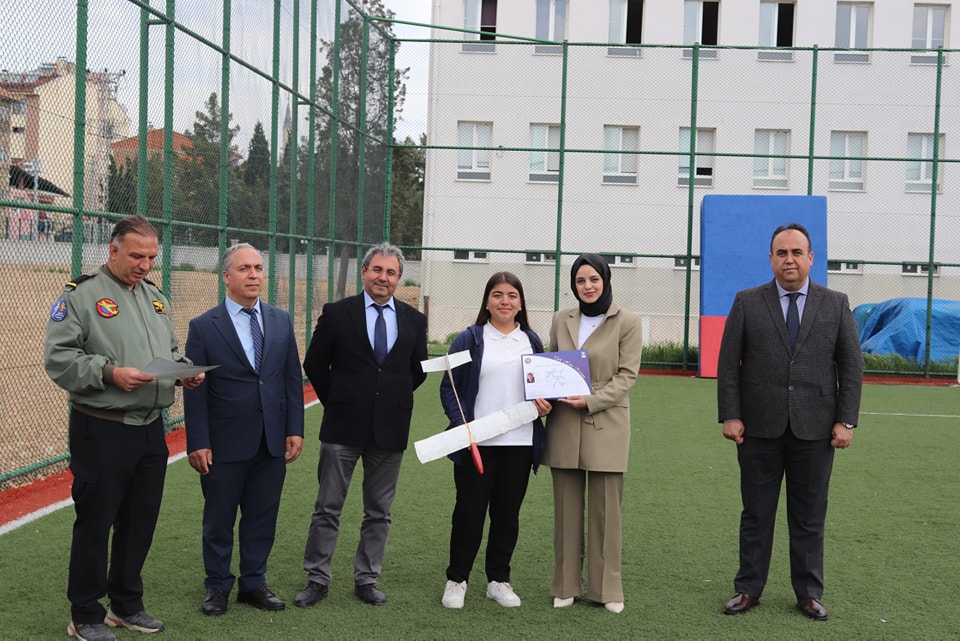 Kaymakam Uçuş Etki̇nli̇ği̇nde...