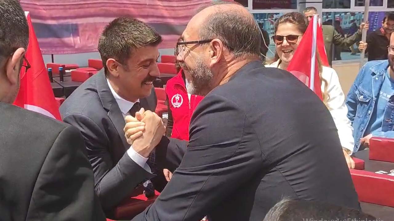 2 Rektör Okumuş İle Özel Kalemi̇n Mücedelesi̇