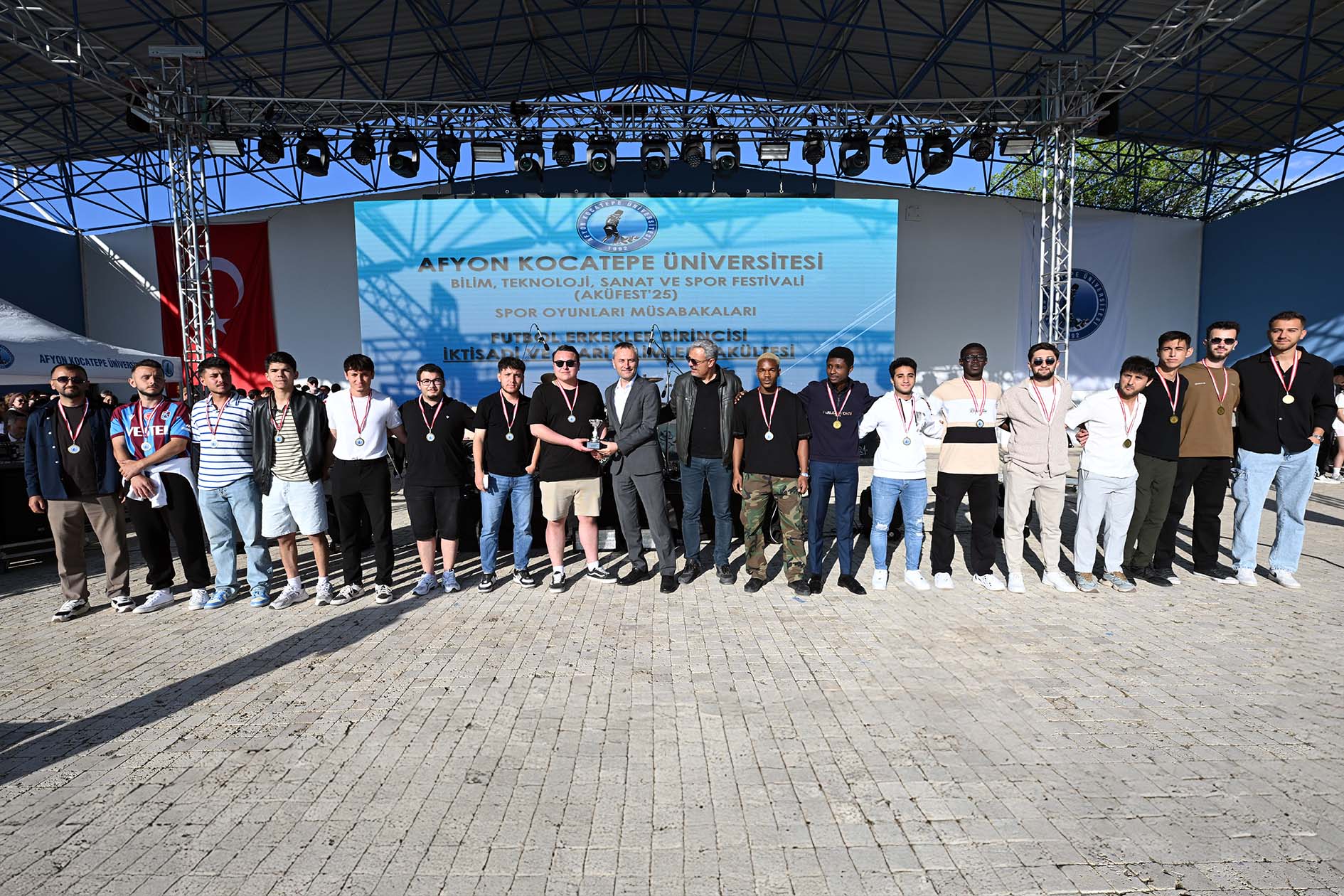 2024 2025 Eği̇ti̇m Öğreti̇m Yili Spor Oyunlari Ödül Töreni̇ Düzenlendi̇7