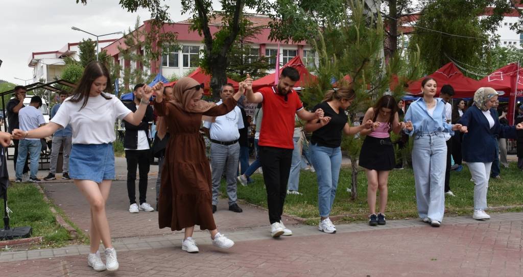 Afsü Gençfest 2025’İn İki̇nci̇ Gününde De Tempo Düşmedi̇5
