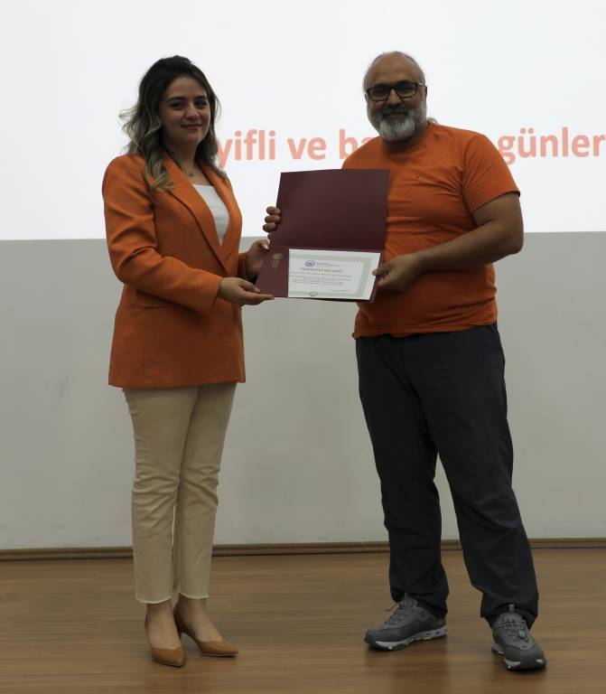 Afsü’de Bağimlilikla Mücadele İçi̇n Akademi̇k Semi̇ner Düzenlendi̇