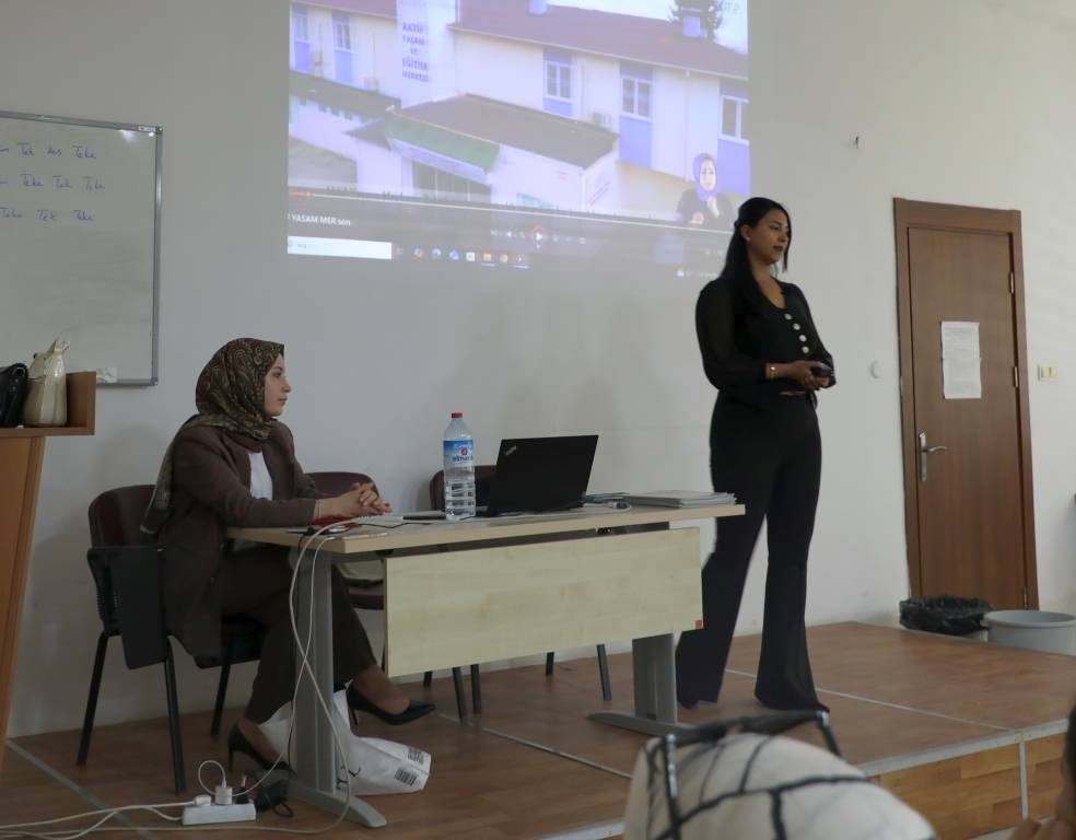 Afsü’de Öğrenci̇ Ve Mezunlar Bi̇r Araya Geldi̇