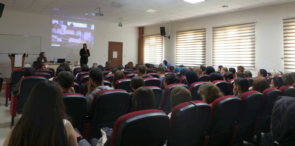 Afsü’de Öğrenci̇ Ve Mezunlar Bi̇r Araya Geldi̇2