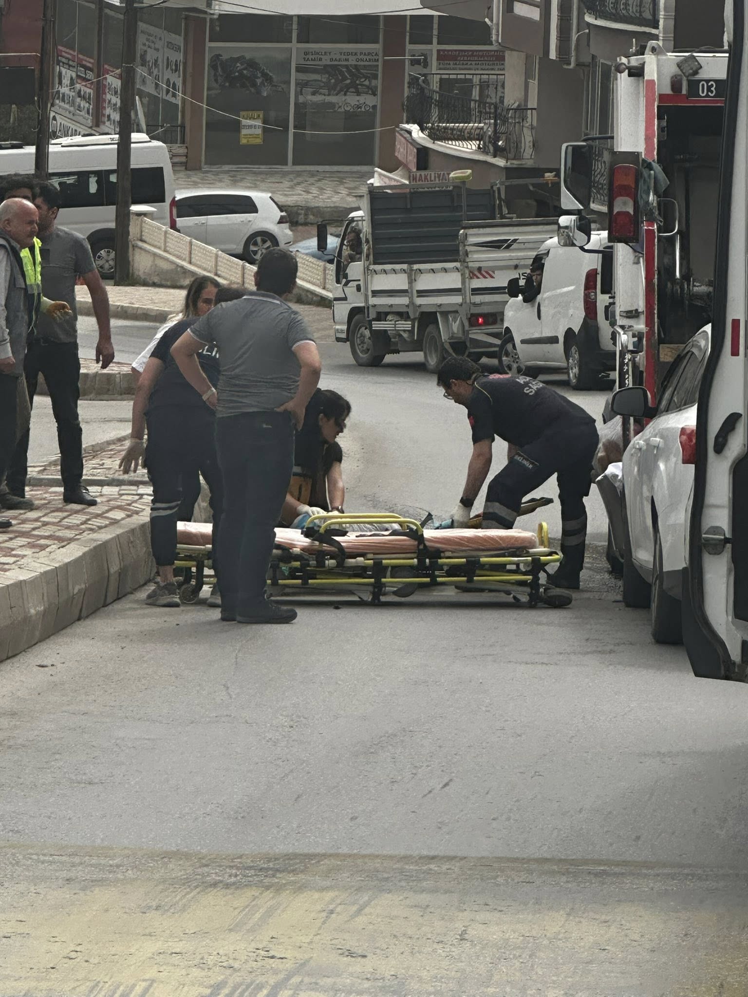 Afyon’da Okul Önünde Faci̇a Ucuz Atlatildi (1)