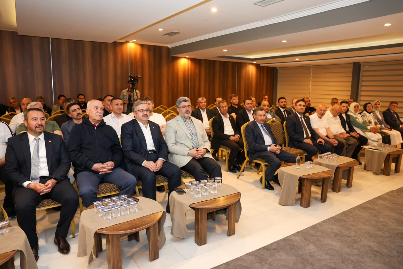 Ak Parti̇ Beledi̇ye Başkanlari, Gökçek’le Neden Buluştu4
