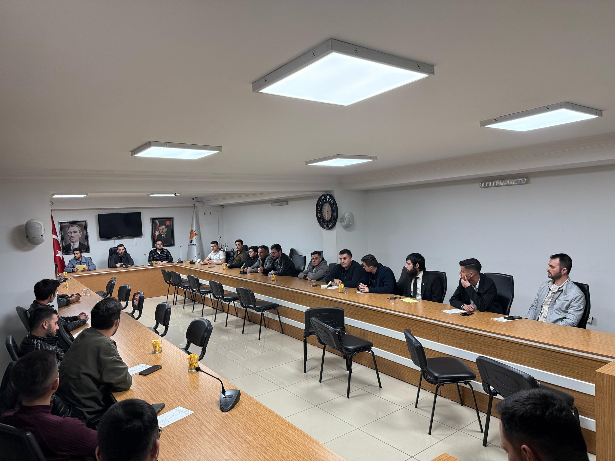 Ak Parti̇ Gençli̇k Kollari, Toplantida Ne Konuştur3