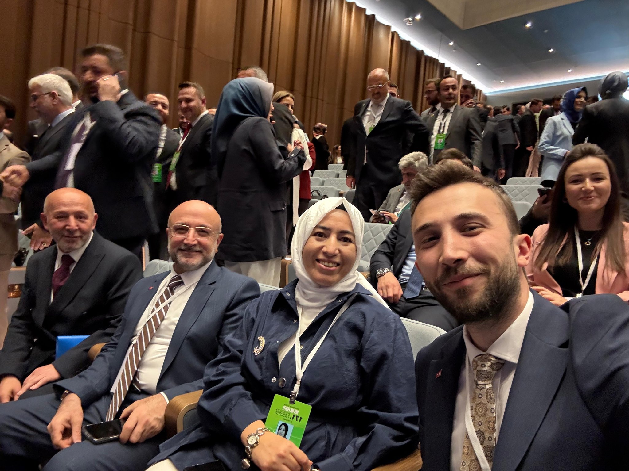 Ak Parti̇ Heyeti̇ 171. İl Başkanlari Toplantisi’nda Ne Mesaj Verdi̇2