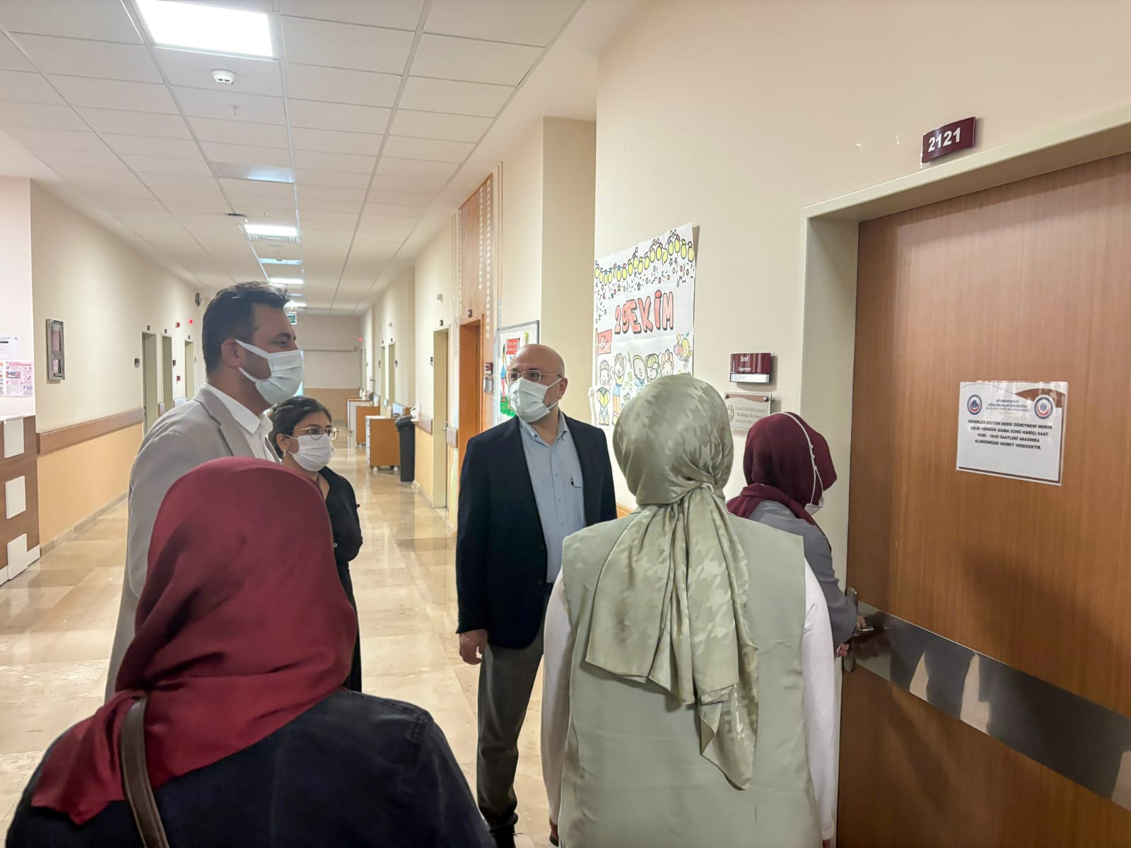 Ak Parti̇ Heyeti̇, Onkoloji̇ Servi̇si̇ndeki̇ Anneleri̇ Zi̇yaret Etti̇3